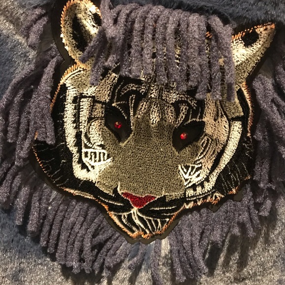 Poncho - Picture 2 of 3